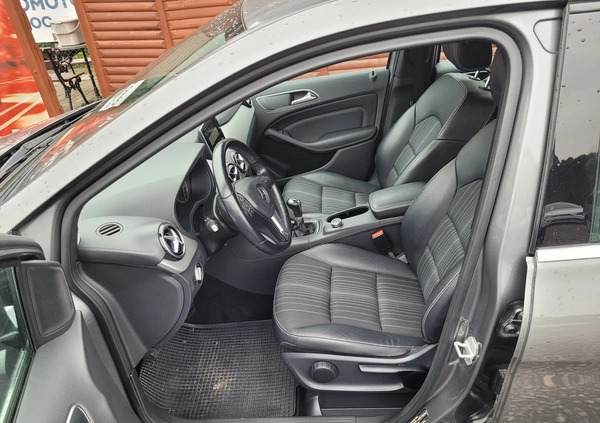 Mercedes-Benz Klasa B cena 47000 przebieg: 131000, rok produkcji 2013 z Łowicz małe 781
